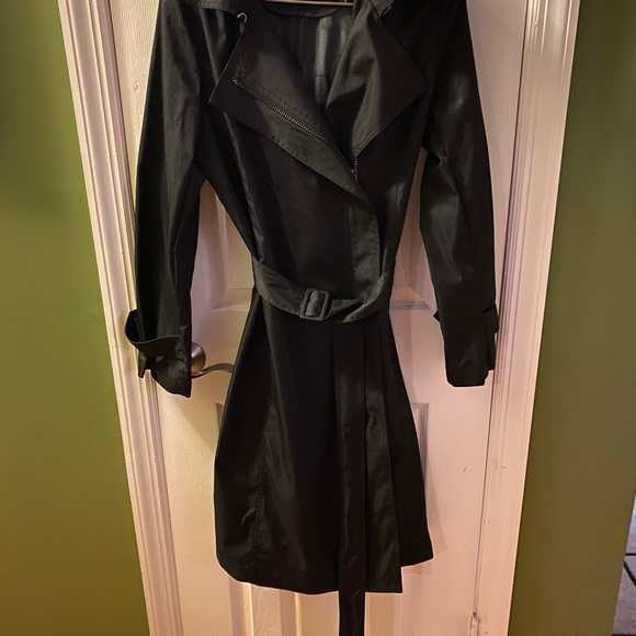 Bernardo hooded water resistant water trench coat - Picture 4 of 5